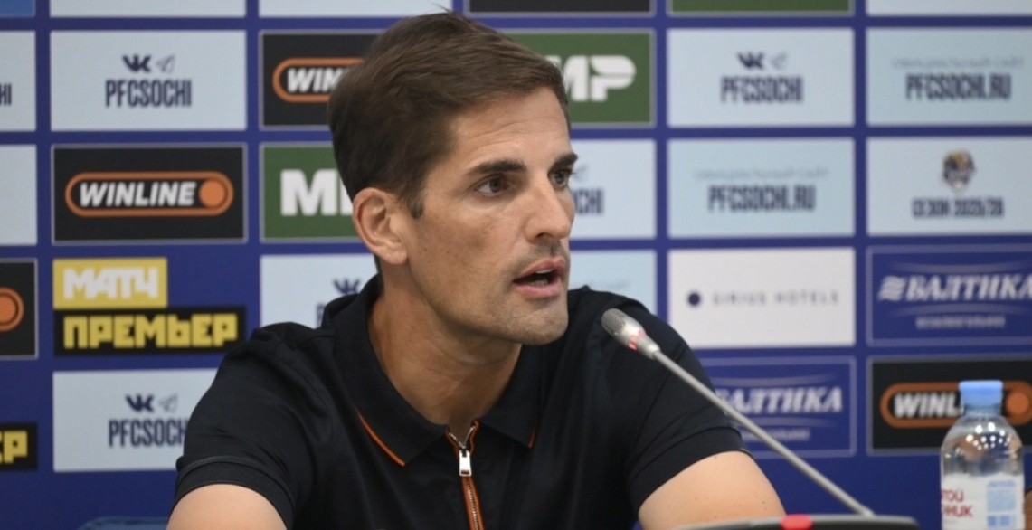 Из «Сочи» уходит главный тренер Роберт Морено