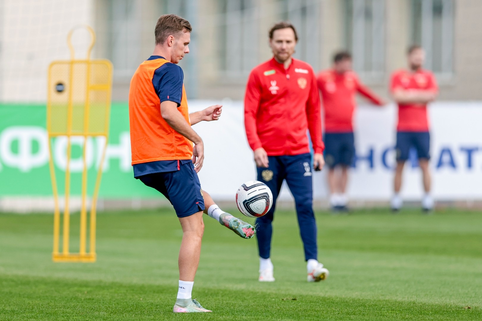 Сборная России по футболу выбыла из 30-ки лучших в рейтинге ФИФА