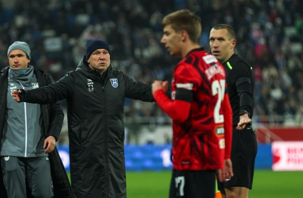 Тренера «Балтики» Талалаева дисквалифицировали на три матча за оскорбительный жест