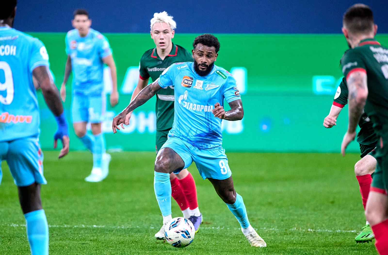 «Зенит» продлил контракт с Венделом и обыграл «Локомотив»