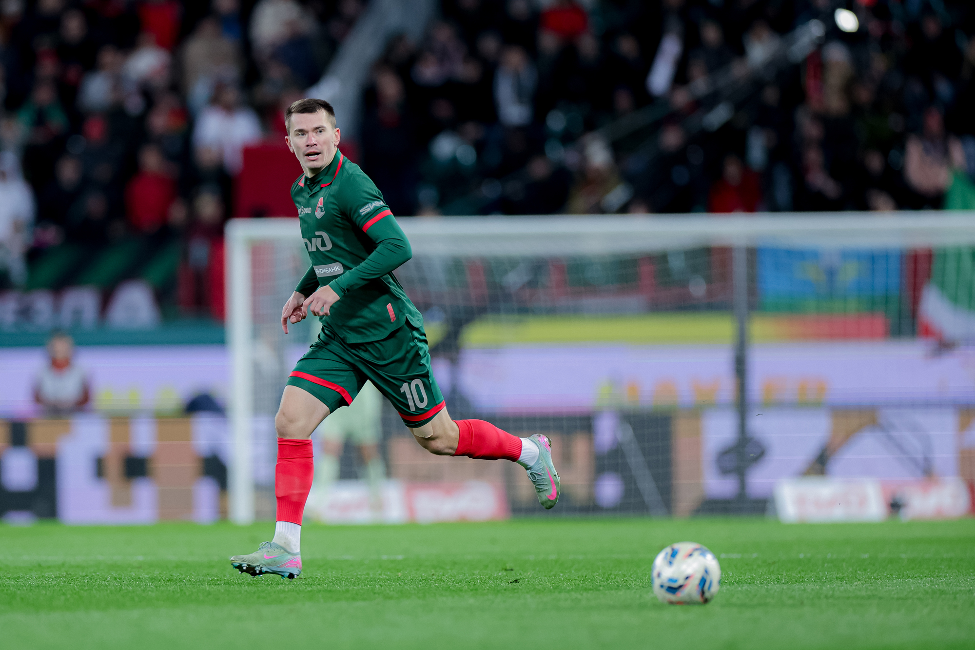 Нападающий «Локомотива» стал лучшим игроком РПЛ по итогам октября