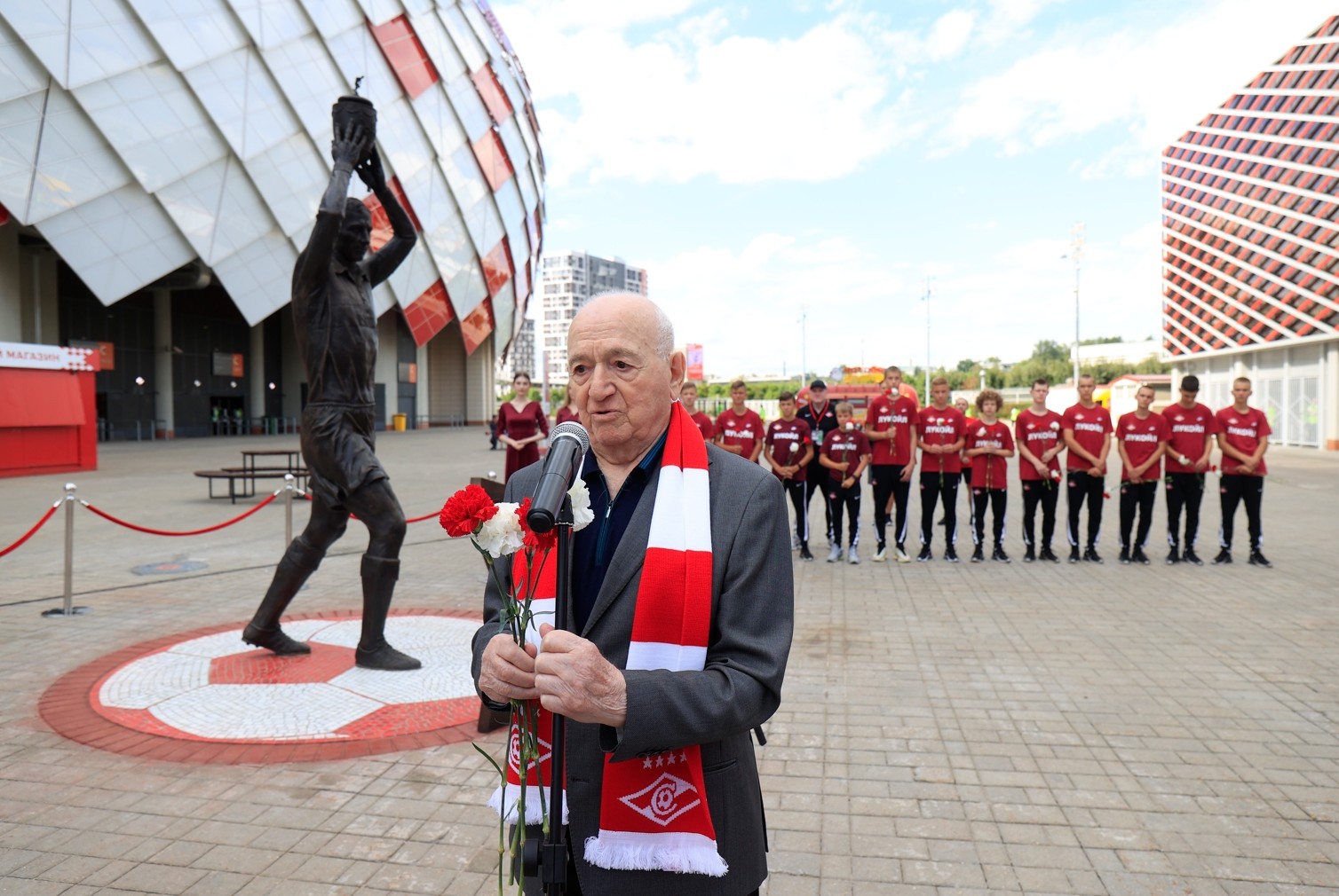 На домашнем стадионе «Спартака» появится трибуна Никиты Симоняна