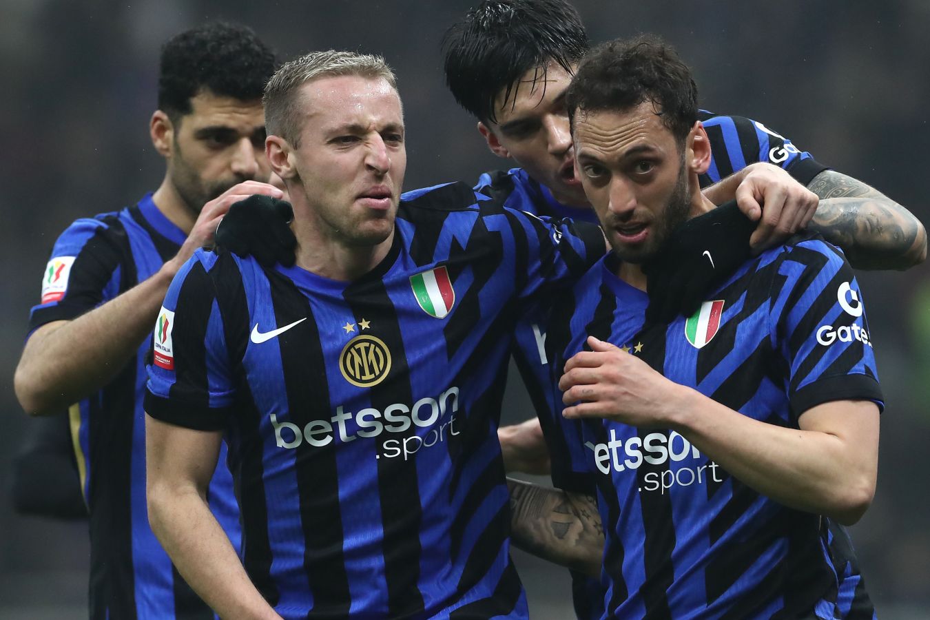 «Болонья» обыграла «Интер» и впервые вышла в финал Суперкубка Италии