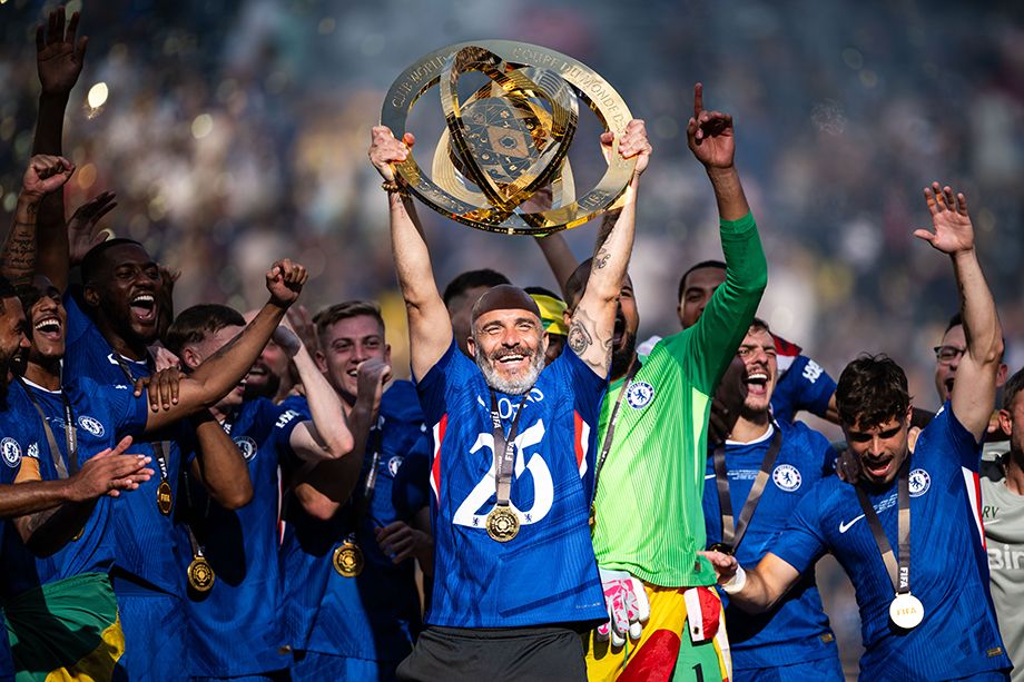 «Челси» уволил главного тренера Мареску