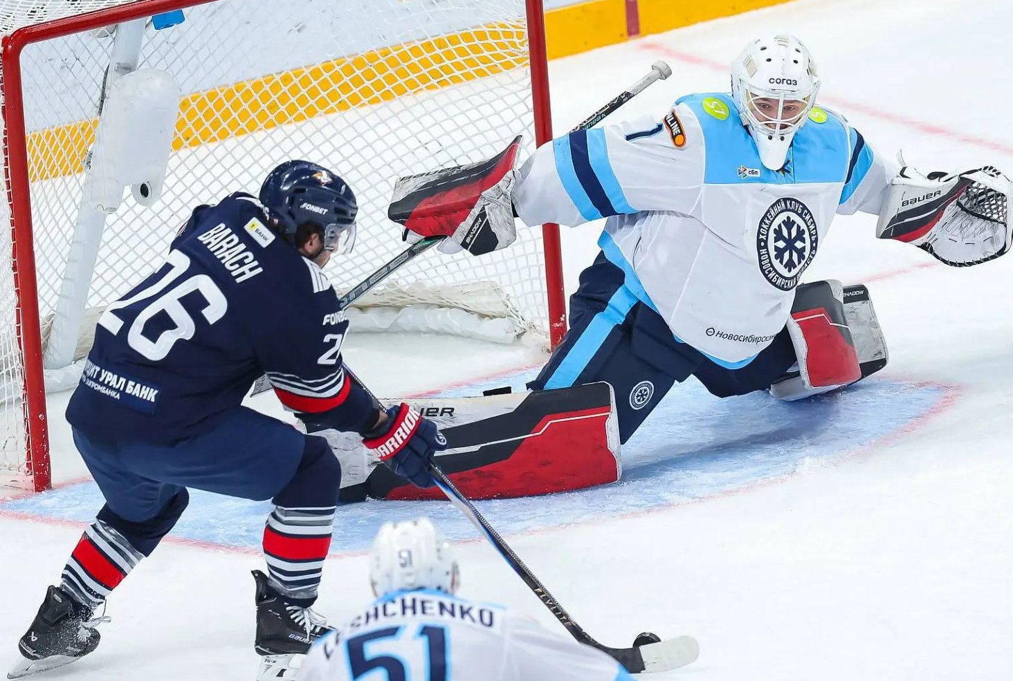 «Сибирь» сенсационно обыграла лидера КХЛ