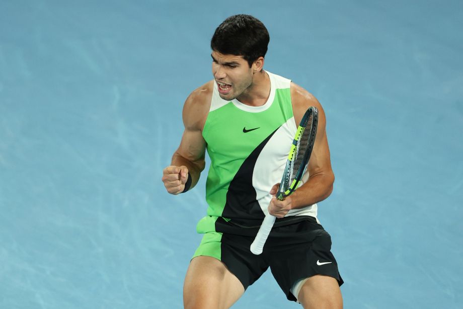 «Ты такой молодой». Джокович уступил 22-летнему Алькарасу в финале Australian Open