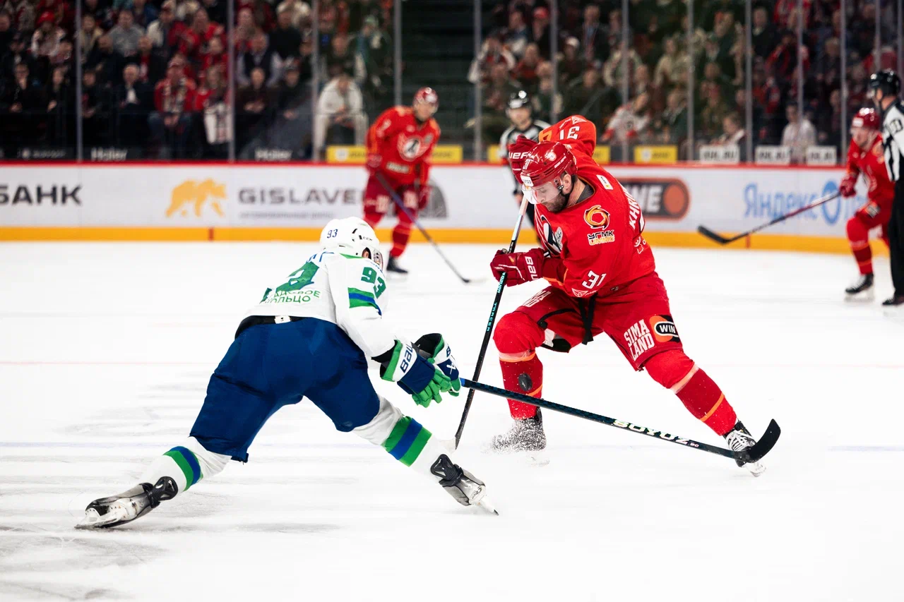 «Автомобилист» неожиданно крупно обыграл «Салават Юлаев» и продлил серию в Кубке Гагарина