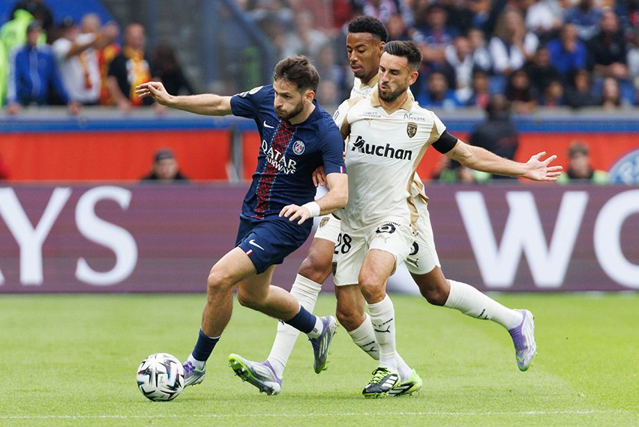 «Ланс» в ярости из-за переноса матча в чемпионате Франции по просьбе «ПСЖ»