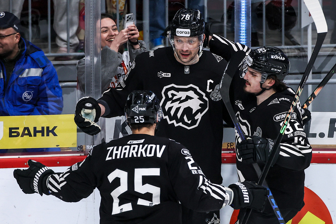 «Трактор» и «Салават Юлаев» вырвали победу в третьих матчах серии плей-офф КХЛ