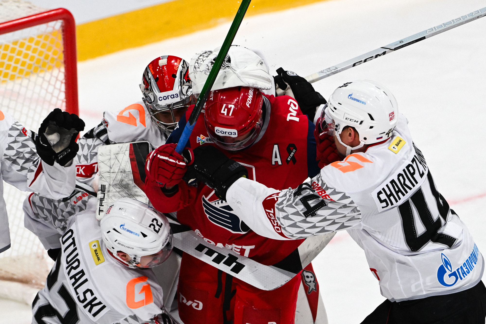 «Металлург» вырвал победу, «Авангард» продолжает лидировать в серии