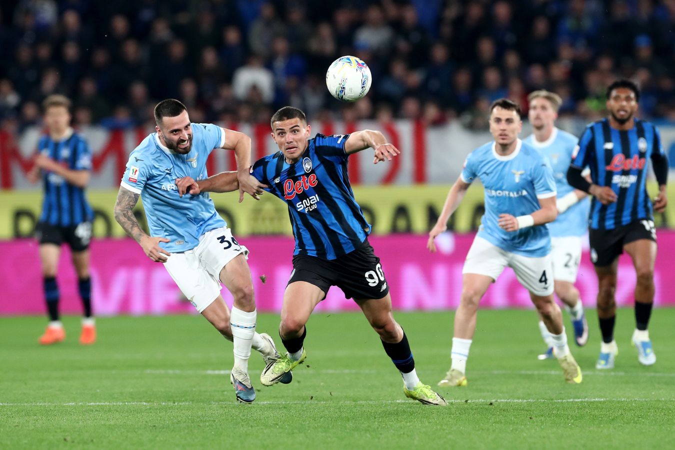 «Лацио» вырвал победу у «Аталанты» и  вышел в финал Кубка Италии