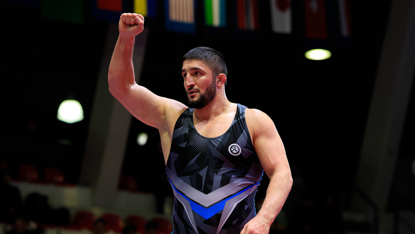 Четыре золота и одно серебро: россияне завоевали еще пять медалей на ЧЕ по борьбе