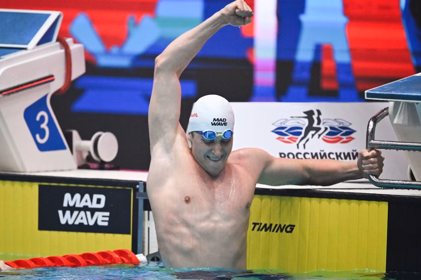 Корнев дважды побил рекорд России во время чемпионата по плаванию