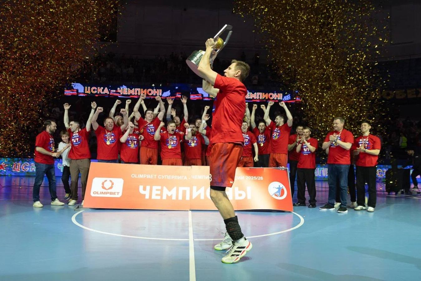 ЦСКА выиграл чемпионат России по гандболу, «Чеховские медведи» впервые остались без наград
